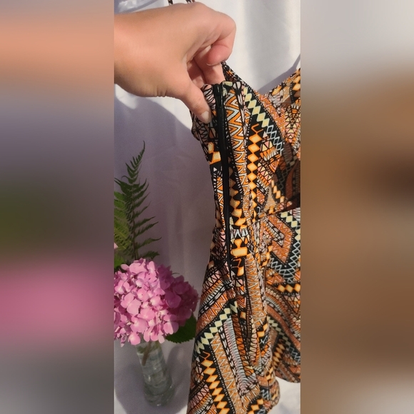 H&M Divided Romper -  Size 2 - Picture 7 of 7